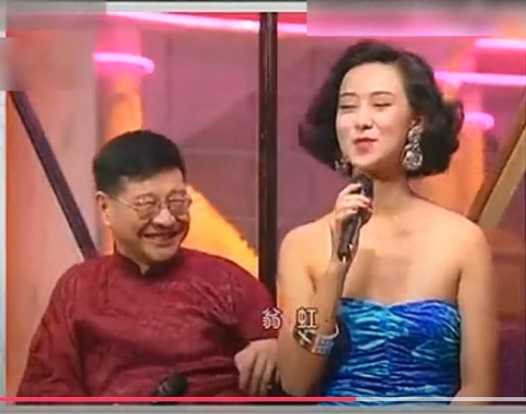 倪匡讲双关笑话1989亚姐冠军翁虹忍俊不禁.jpg